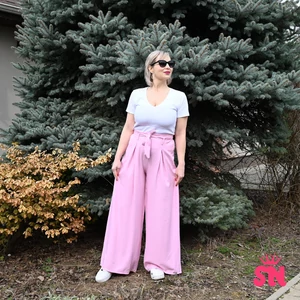 Magas derekú, bő szabású, csíkos nadrág