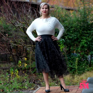 Gumis derekú, leopárd-mintás szoknya