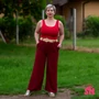 Kép 1/3 - Laza fazonú, öves, bordó nyári nadrág